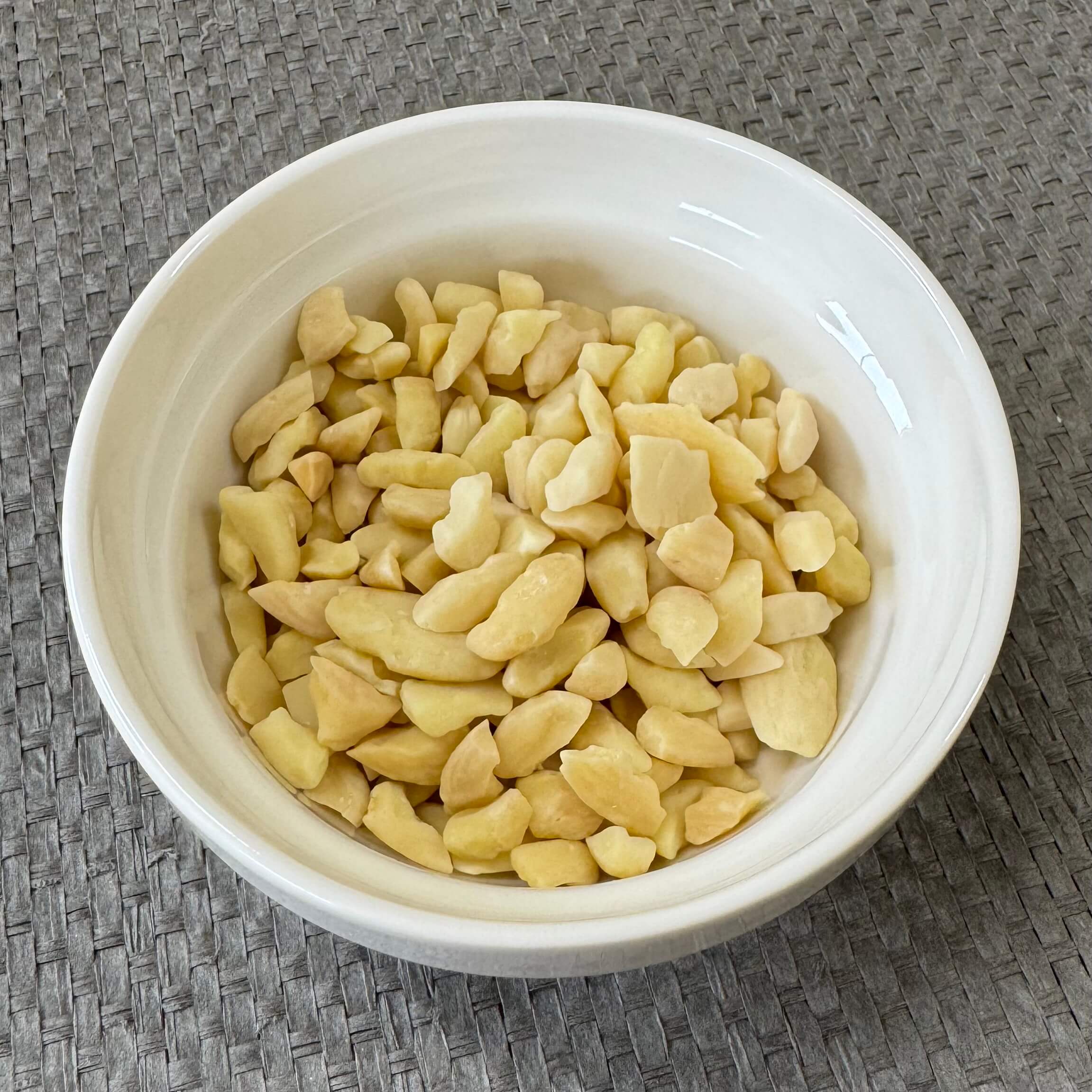サガミ | 皮むきアーモンド4割 / 1kg